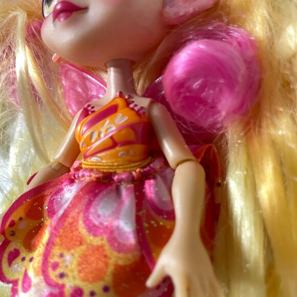 Magic Mixies Pixlings Flitta The Butterfly Fashion Doll Articulated Arm No Shoes - Picture 11 of 16